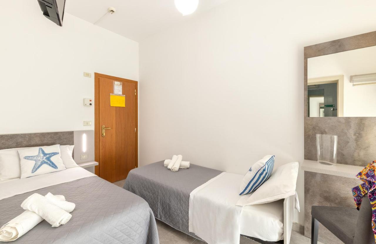 Hotel Condor - Con Piscina Riccione Esterno foto