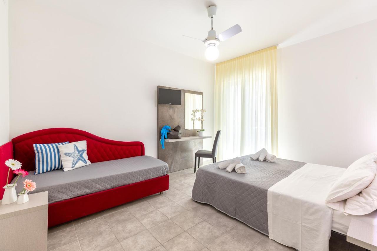 Hotel Condor - Con Piscina Riccione Esterno foto